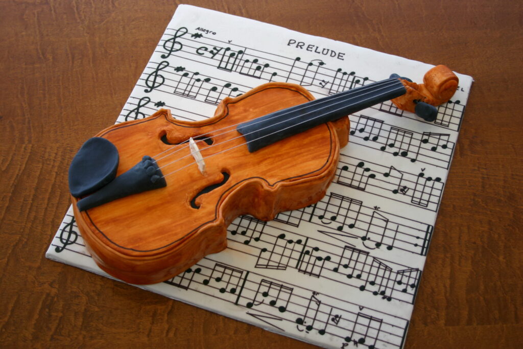 Violin Cake Structure – Verusca Walker