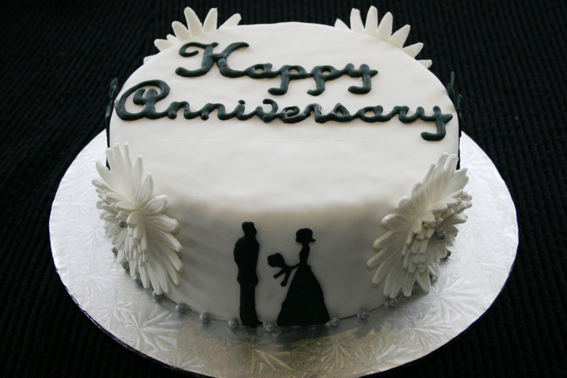 Anniversary Charming Cake – legateaucakes