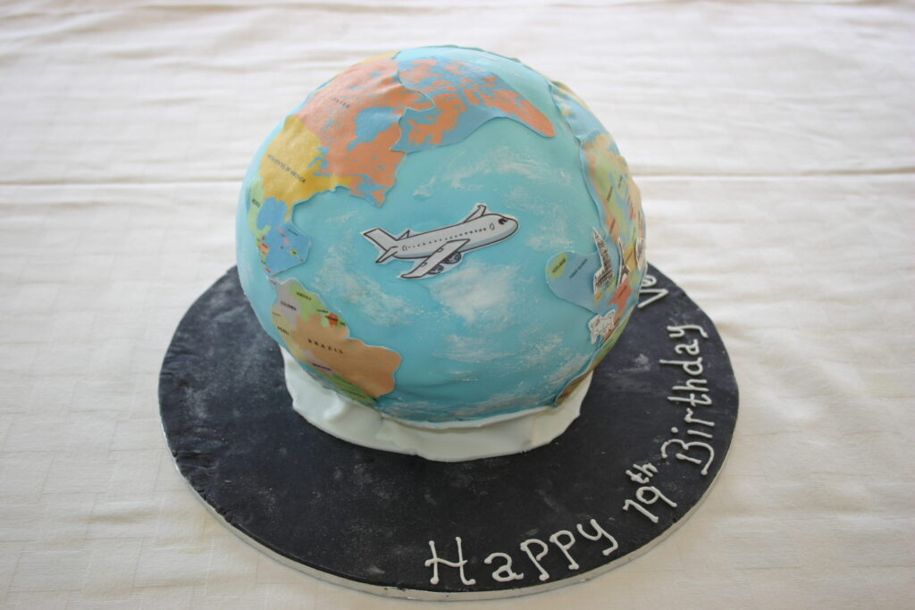 World Globe Cake ❤️ . #worldglobecake #globecake #cakeboladunia #cakeglobe  #cakeultahanakcowok #cakeultahkarakter #customcakealams... | Instagram
